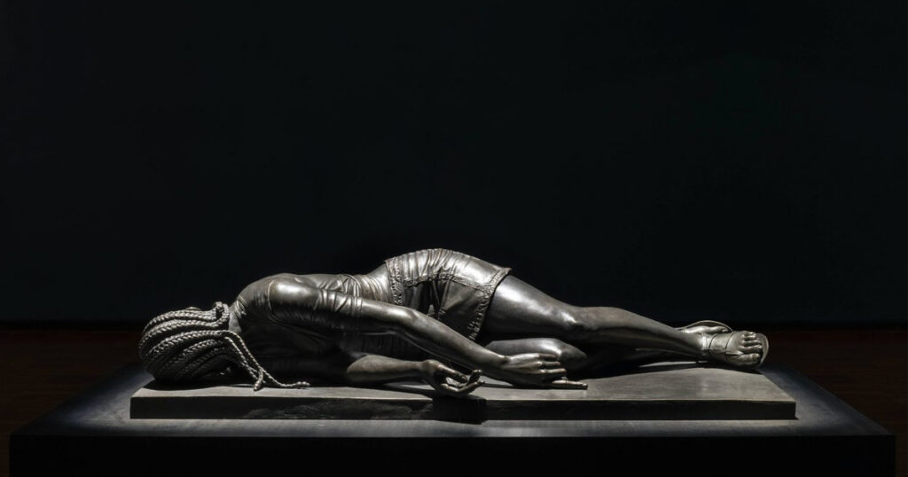 Kehinde Wiley, The Virgin Martyr Cecilia (Ndey Buri), 2021. Bronze, 29 x 107 x 52.5 cm. Photo: © 2021 Kehinde Wiley