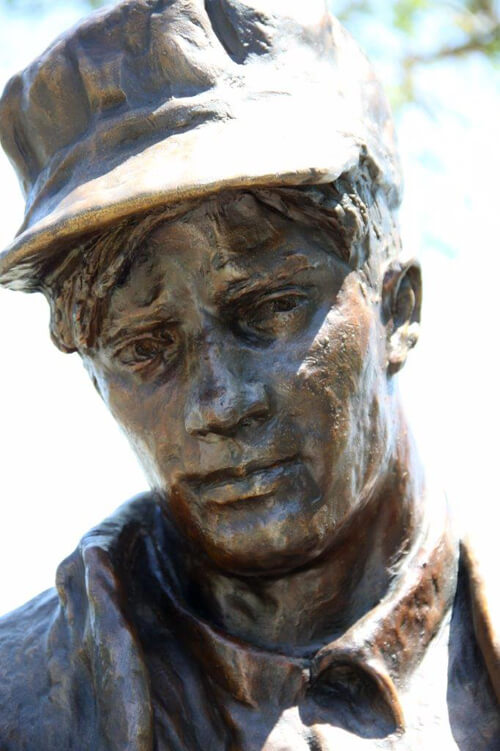 Head Detail